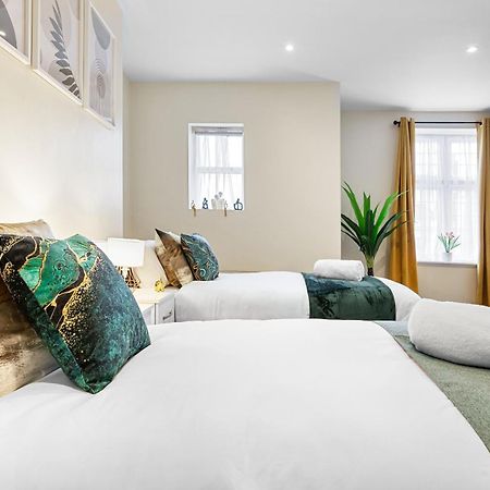 Elegant 2Br London Hideaway- King Bed, Sleeps 6 - Parking- Instant Book- 20 Percent Off Limited Time! Barnet Zewnętrze zdjęcie