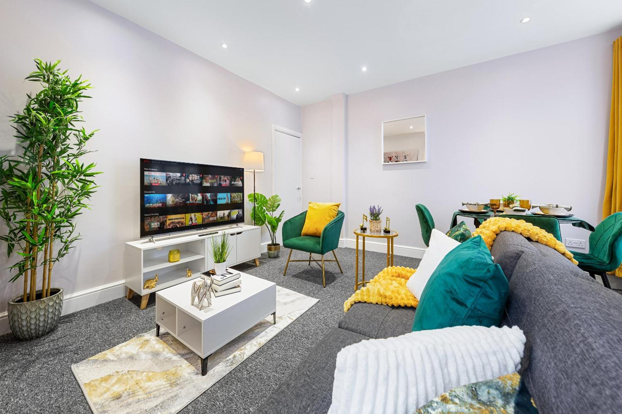 Elegant 2Br London Hideaway- King Bed, Sleeps 6 - Parking- Instant Book- 20 Percent Off Limited Time! Barnet Zewnętrze zdjęcie
